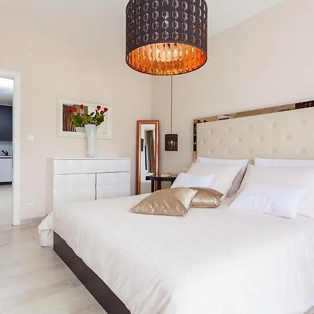 Jasmina * Ostrvo Šijak