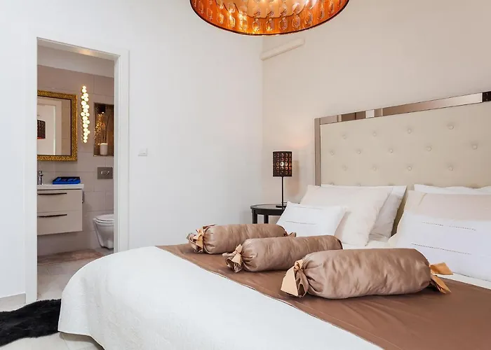 Jasmina بيت للعطل Ostrvo Šijak